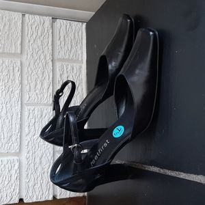 Women's Feet first Vintage Black Leather Square Toes High Heel Shoes Size 7.5